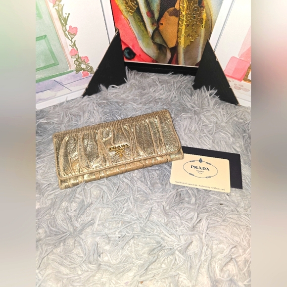 Prada Gold Leather ✨️ Nappa Gaufre Continental Long Wallet (EUC)(COA CARD) - Picture 2 of 12